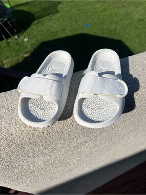 allbirds White Adjustable Sugar Sliders Sandals Eco Friendly Women’s 7 Men’s 5